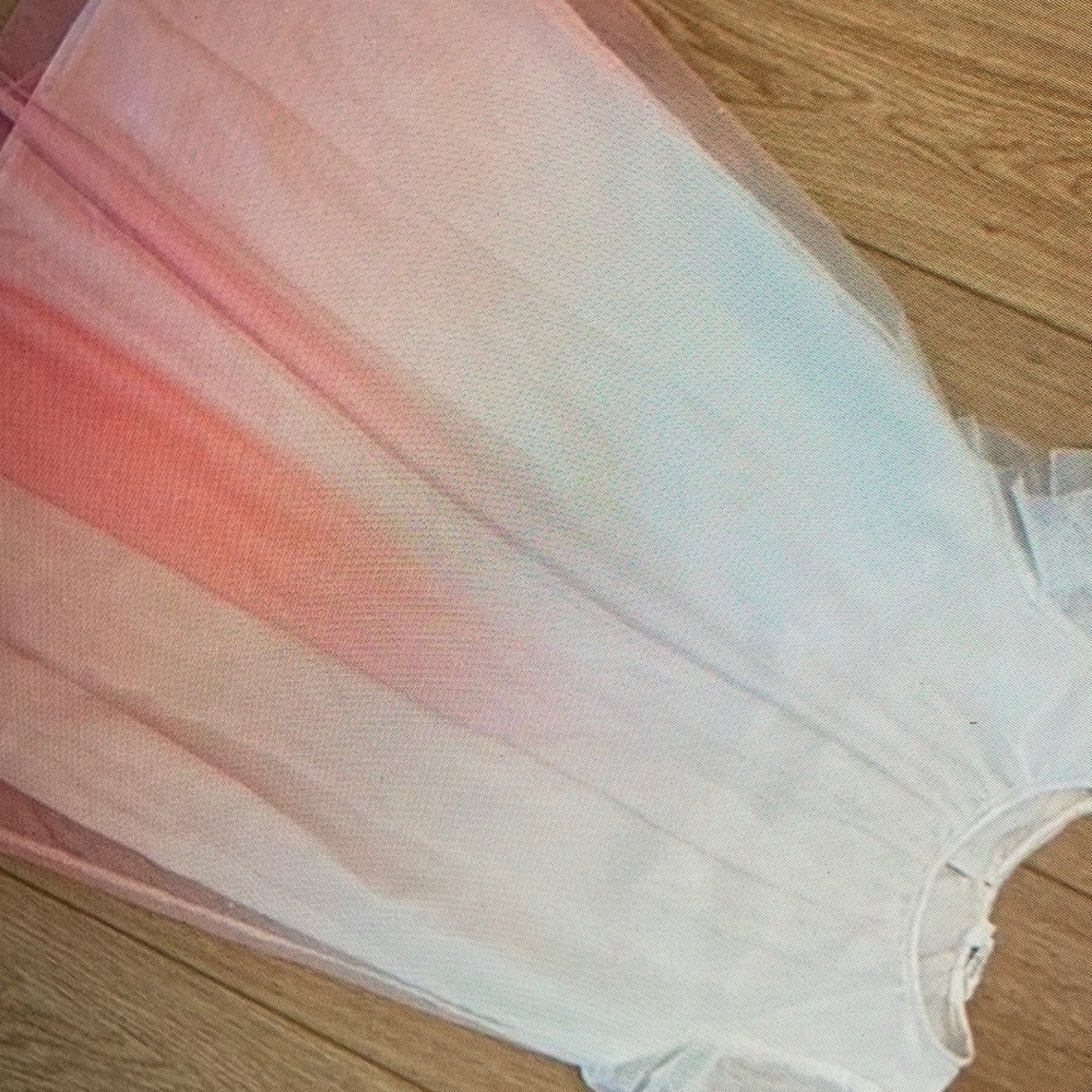 Adorable gradient flutter sleeves blouse